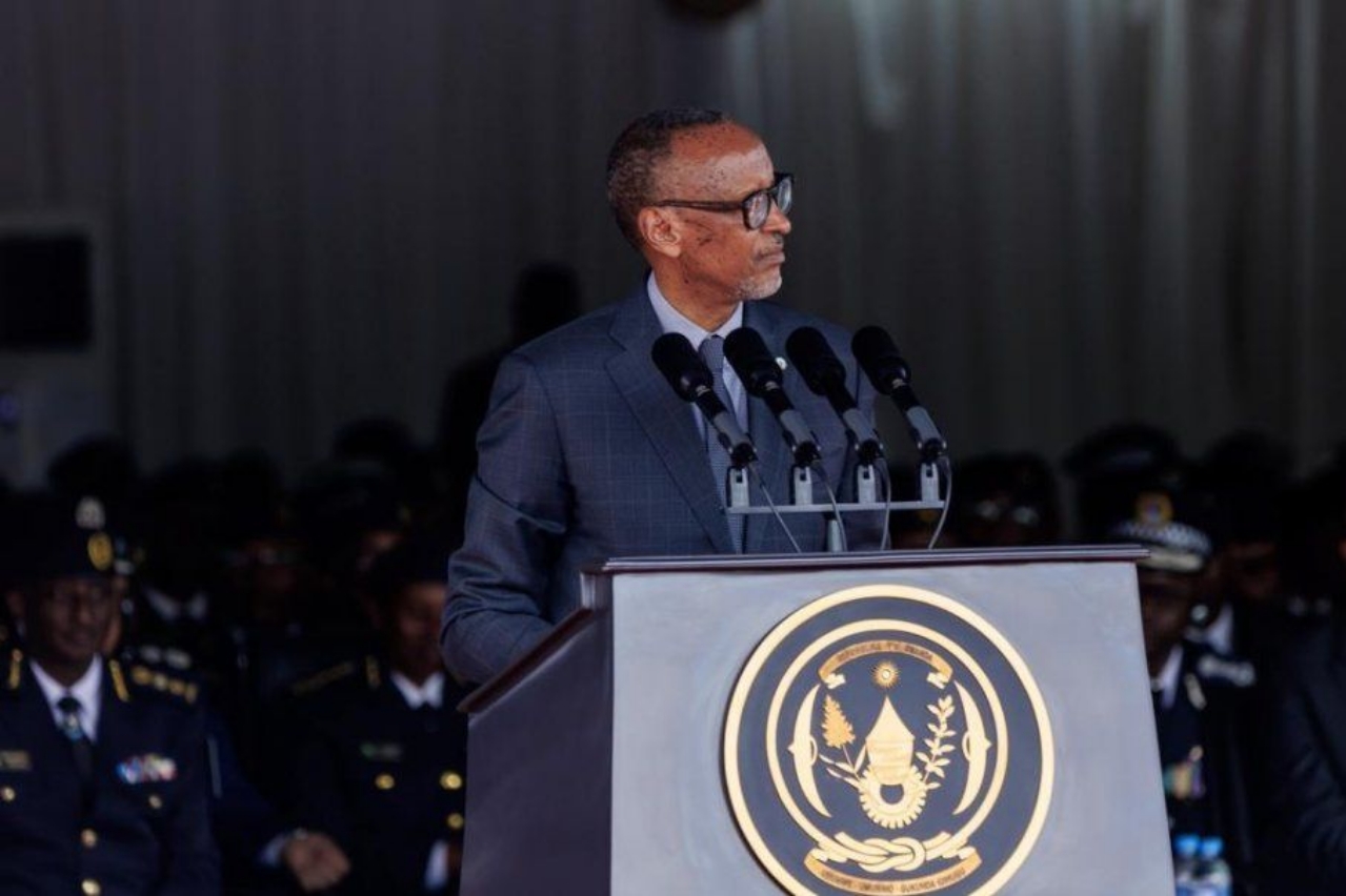 Perezida Kagame yasabye abofisiye ba Polisi bahawe ipeti rya AIP gukora birinda ruswa